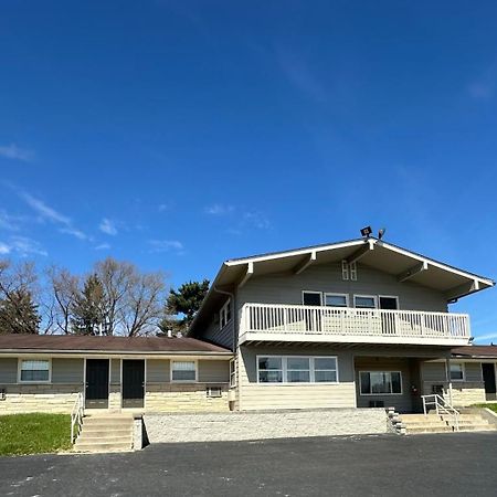 Budget Inn - Cambridge Exterior photo